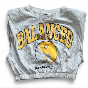 H&M CROPPED SLEEVELESS SWEATSHIRT WITH SHOULDER PADS